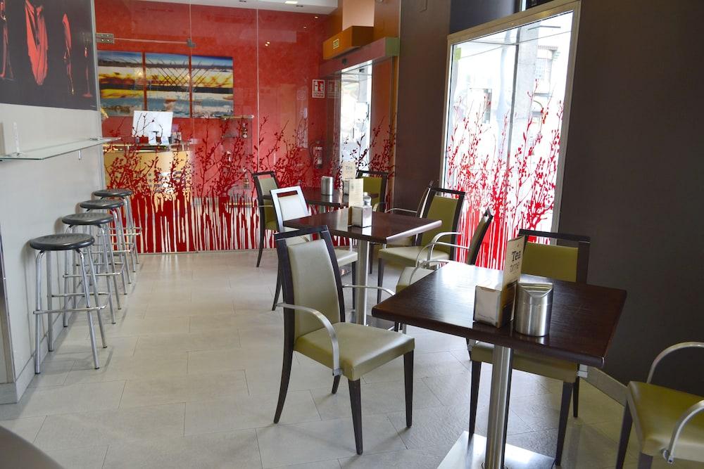 Hotel Alda Palacio Valdes Αβιλές Εξωτερικό φωτογραφία